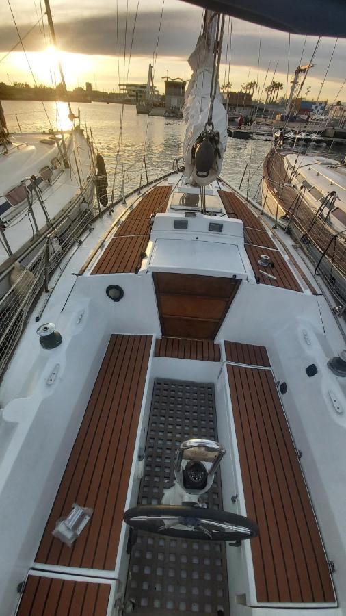 Velero En Puerto De Valencia - E&M Boats酒店 外观 照片