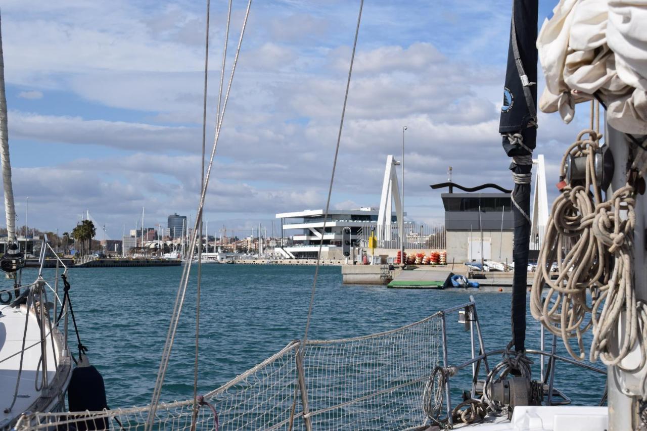 Velero En Puerto De Valencia - E&M Boats酒店 外观 照片